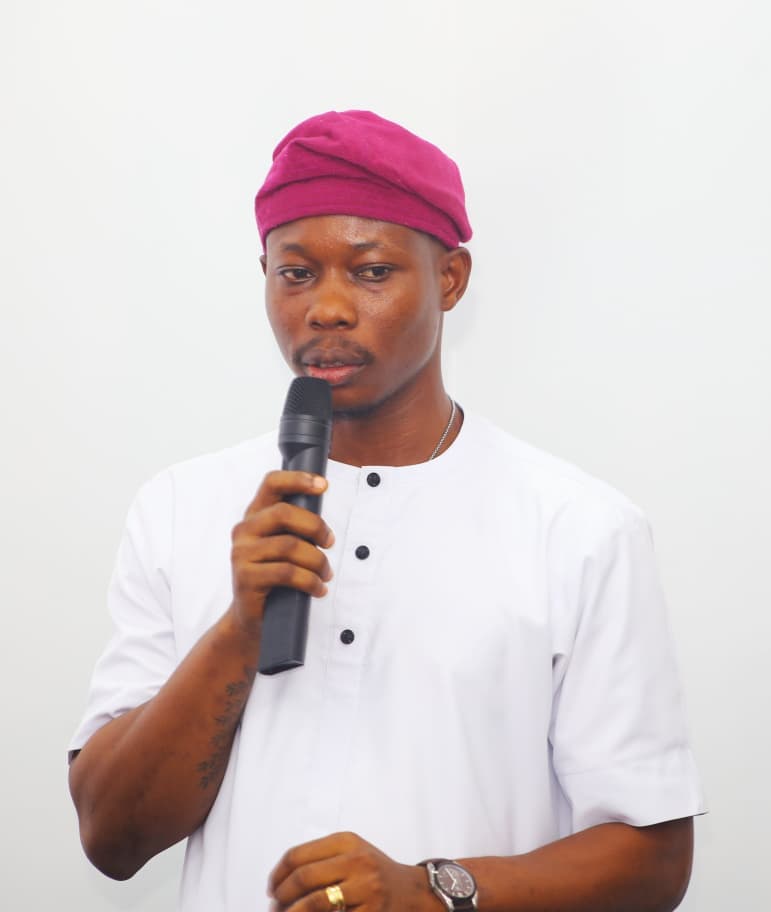 Oladele Agbomeji